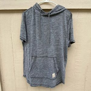 Hollister short sleeve tee with hood